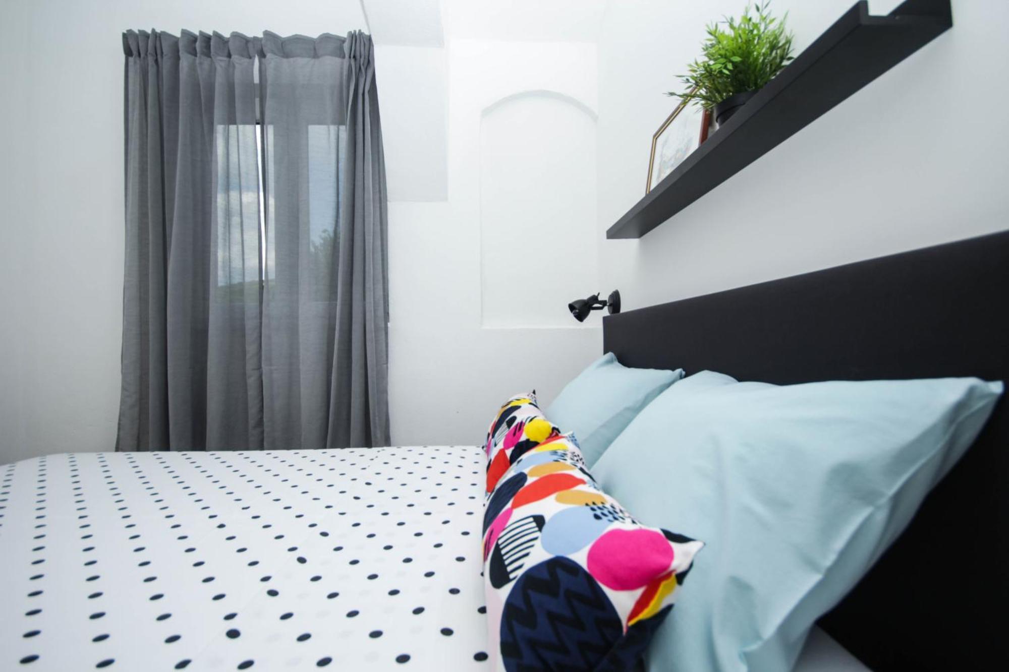 Lola'S Apartments Tribalj Eksteriør billede
